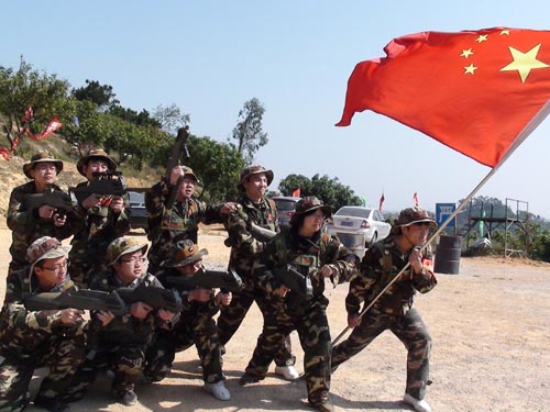 周末帶上M子一起來(lái)玩刺激的真人CS野戰(zhàn)吧！等你哦！